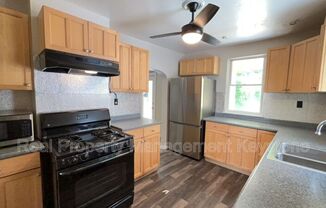 303 LEXINGTON CT