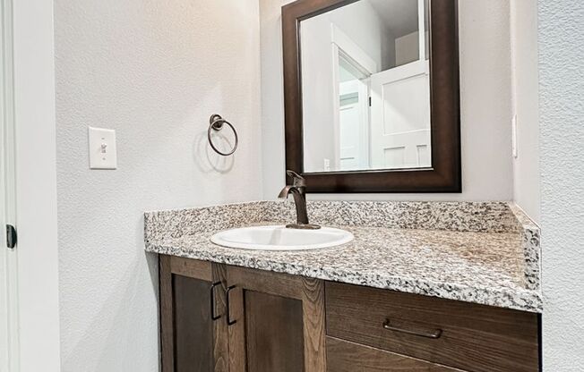 1 bed, 1 bath, 690 sqft, $1,200, Unit Cap8
