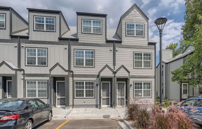 Accessible Townhome near Edgewater!