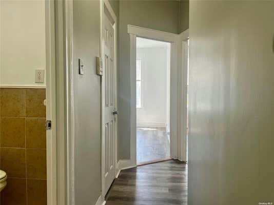 3 beds, 1 bath, 1,100 sqft, $2,900