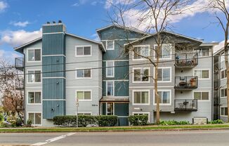 2 Bed 1 Bathroom BitterLake Condo!