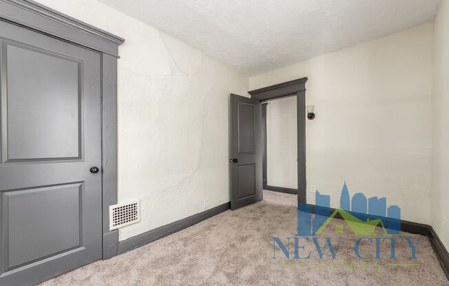 3 beds, 1 bath, $1,374