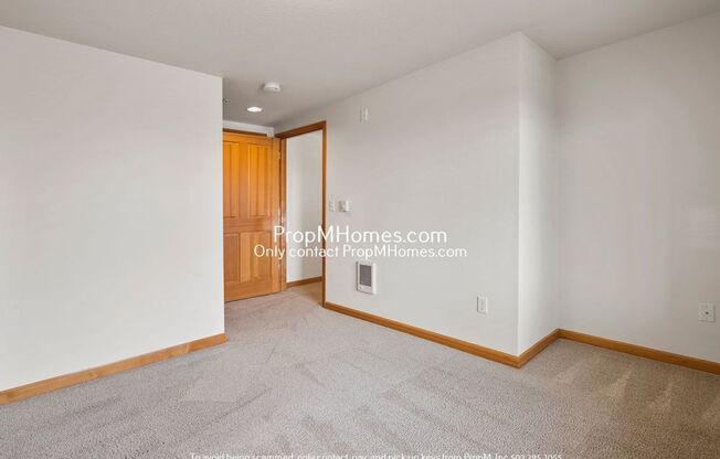 2 beds, 2 baths, $1,999, Unit 287 NE 3rd Street - 309