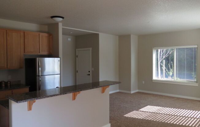 1 bed, 1 bath, 835 sqft, $1,570, Unit B201