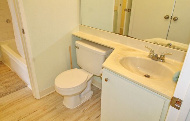 2 beds, 1.5 baths, $2,800, Unit UNIT 18 201