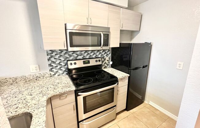 Studio, 1 bath, 365 sqft, $1,095