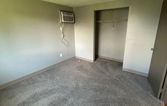 1 bed, 1 bath, 450 sqft, $750, Unit 5724-05