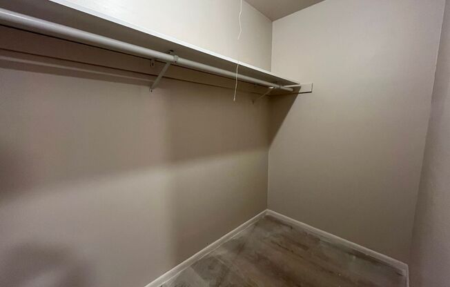 1 bed, 1 bath, $1,295, Unit 215