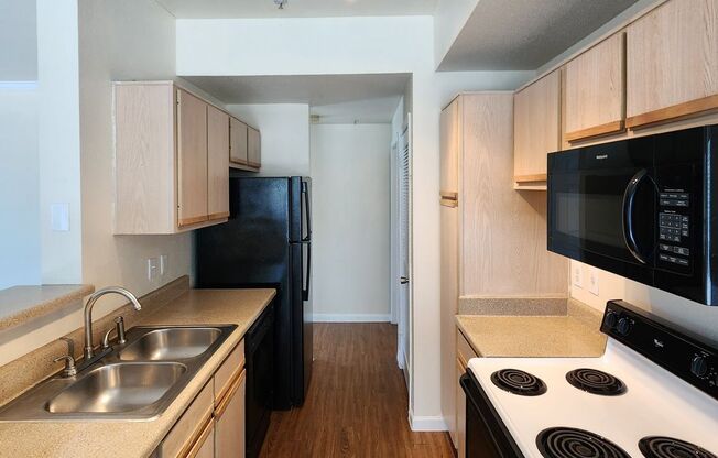 1 bed, 1 bath, 802 sqft, $1,525, Unit 521-u