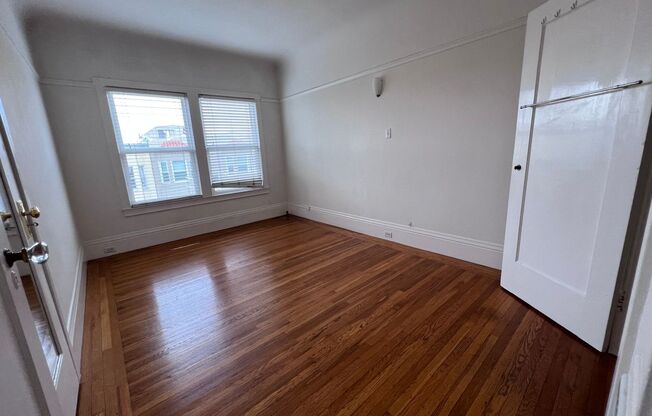 2 beds, 1 bath, $3,650, Unit Unit 11