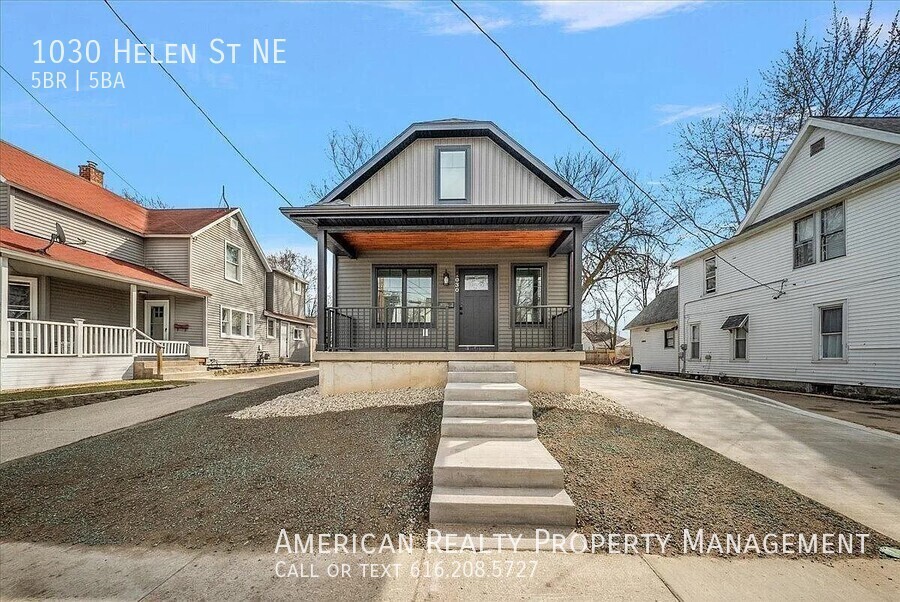 1030 HELEN ST NE