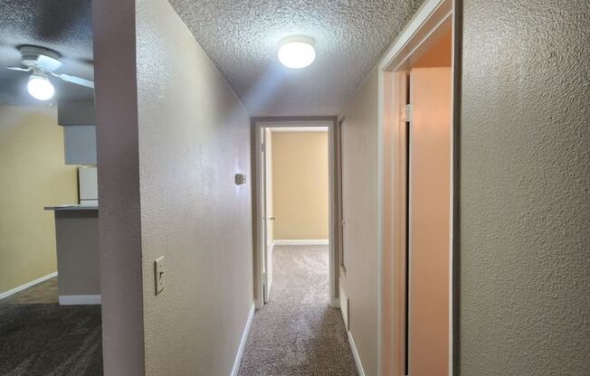 2 beds, 2 baths, $1,350, Unit # 1078