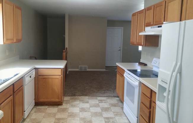 3 beds, 2 baths, 1,850 sqft, $1,450, Unit 1939