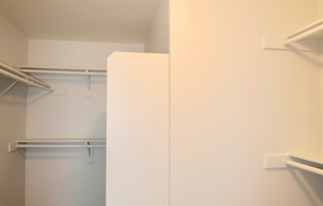 2 beds, 2 baths, $1,900, Unit 611