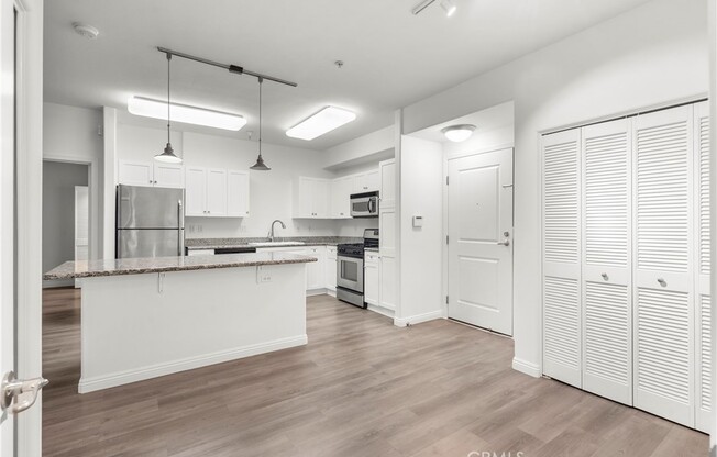 2 beds, 2 baths, 1,042 sqft, $3,050, Unit 159