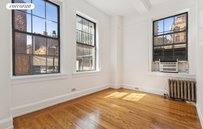 175 W 76 ST