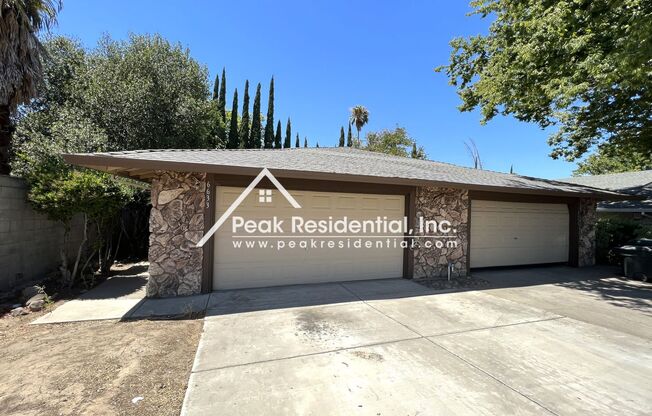 Nice 2bd/1ba Foothill Farms Duplex with 2 Car Garage