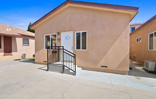 2 beds, 2 baths, 675 sqft, $2,500, Unit 16104 1/2