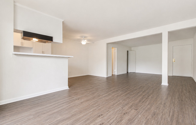 Studio, 1 bath, 575 sqft, $1,554, Unit 309