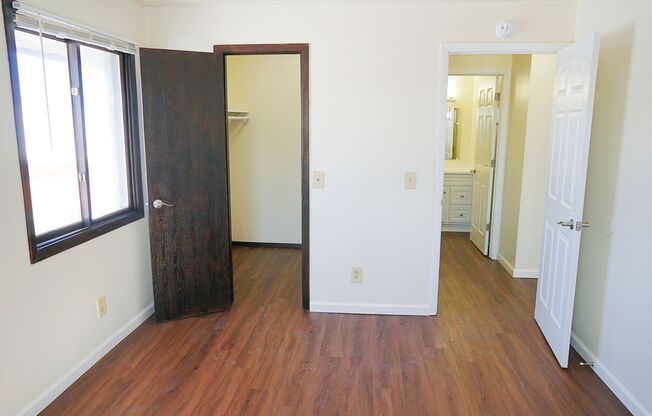 2 beds, 1 bath, 850 sqft, $1,379, Unit 4546-7