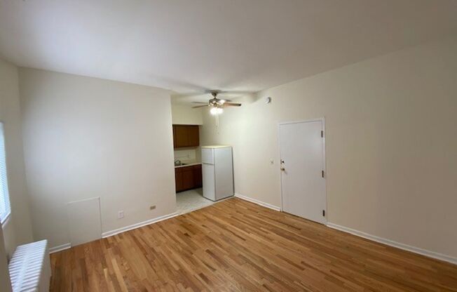 1 bed, 1 bath, 550 sqft, $950, Unit 1917-08