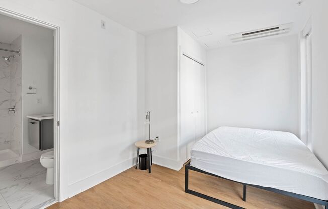 1 bed, 1 bath, $1,800