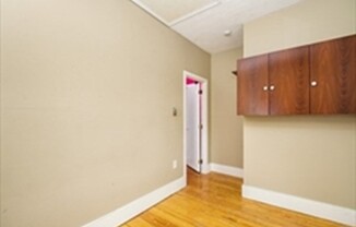 3 beds, 1 bath, 1,100 sqft, $2,500, Unit 3