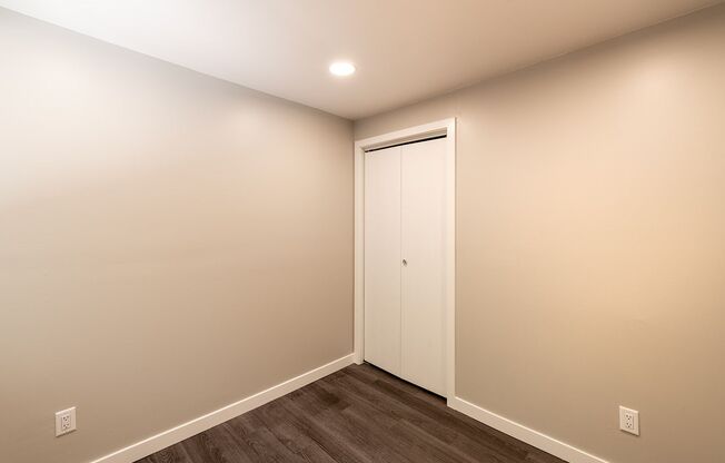 2 beds, 1 bath, 490 sqft, $1,742, Unit 102