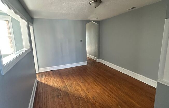 2 beds, 1 bath, 750 sqft, $1,225, Unit 6102-7
