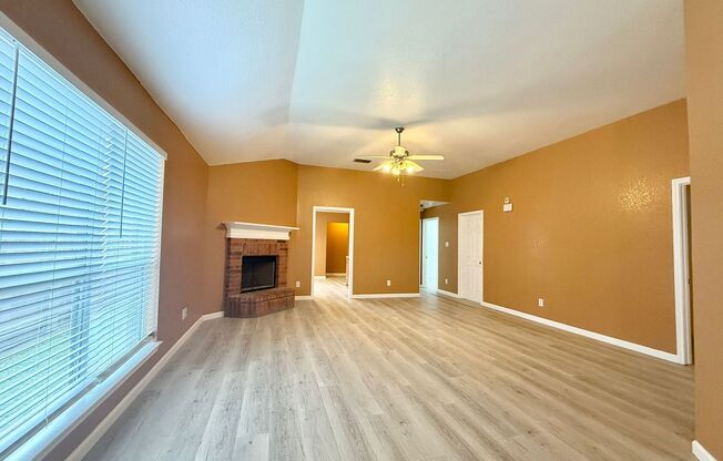6502 Ithaca Forest San Antonio, TX 78239