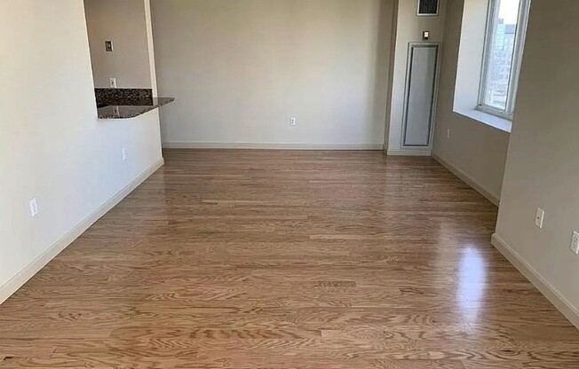 8 12 MUSEUM WAY