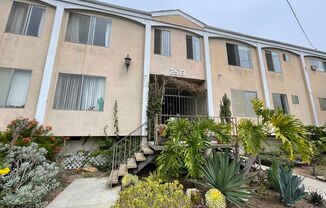 2513 2nd St.