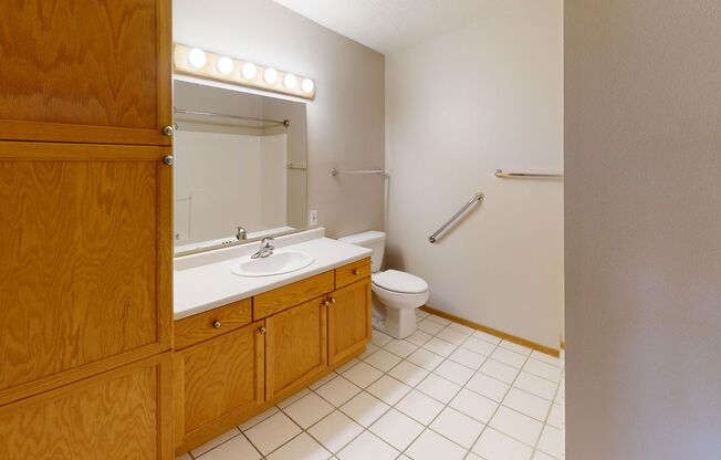 2 beds, 1 bath, 1,088 sqft, $1,195, Unit 2801-171