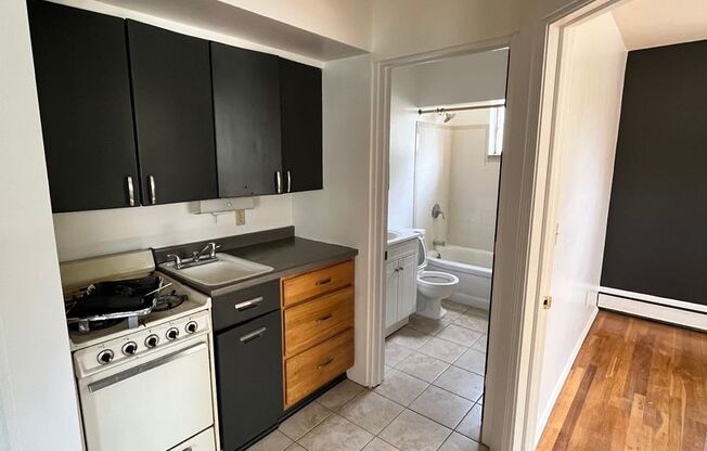 1 bed, 1 bath, 600 sqft, $825