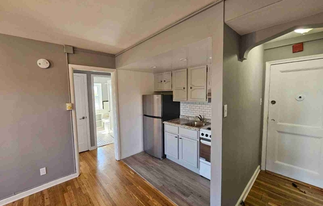 751 ADAMS AVE