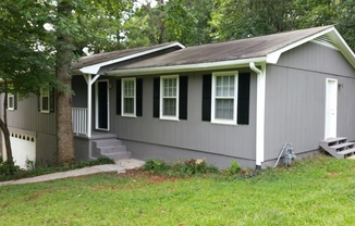 5 beds, 2 baths, $1,925