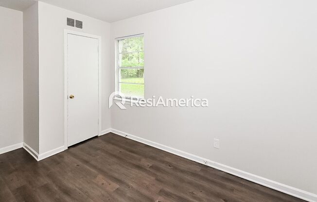 3 beds, 1 bath, $1,195