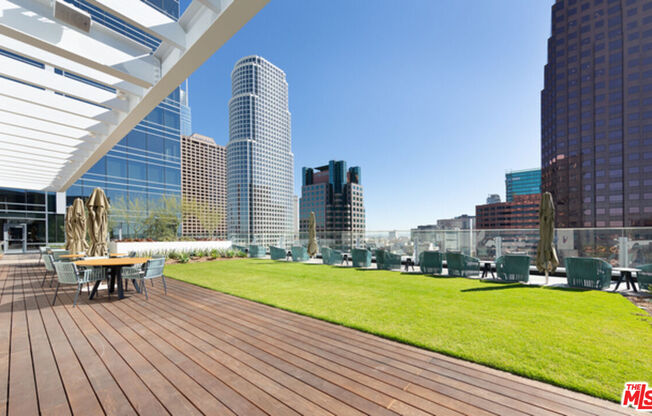 2 beds, 2 baths, 1,305 sqft, $4,800, Unit 2811