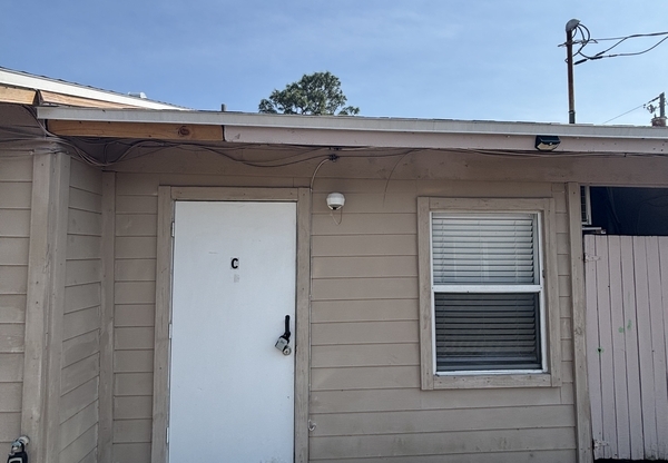 1624 CORAL WAY