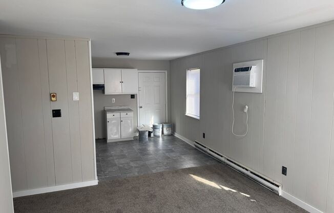 3 beds, 1 bath, $1,000