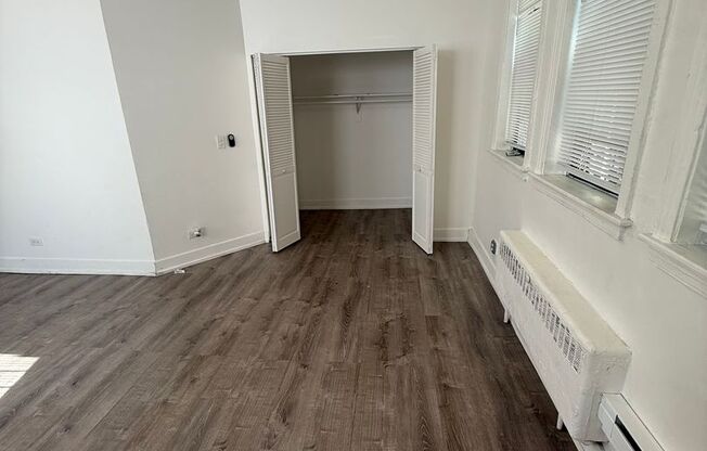 Studio, 1 bath, 500 sqft, $1,395, Unit 102
