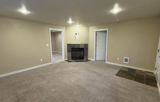 2 beds, 1 bath, $1,800