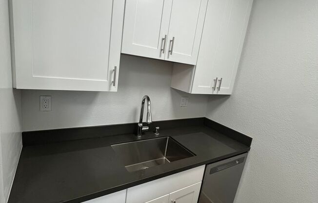 Studio, 1 bath, 380 sqft, $2,095, Unit 777-111