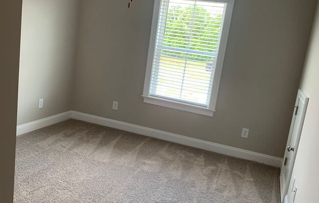 Oak Creek Neighborhood - 1960 Armistead Lane – Auburn, AL 36830 | 3 Bed / 2.5 Bath