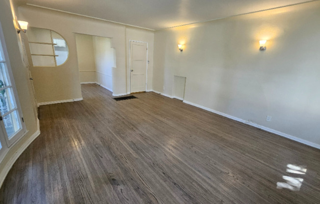 6290 COMMODORE SLOAT DR