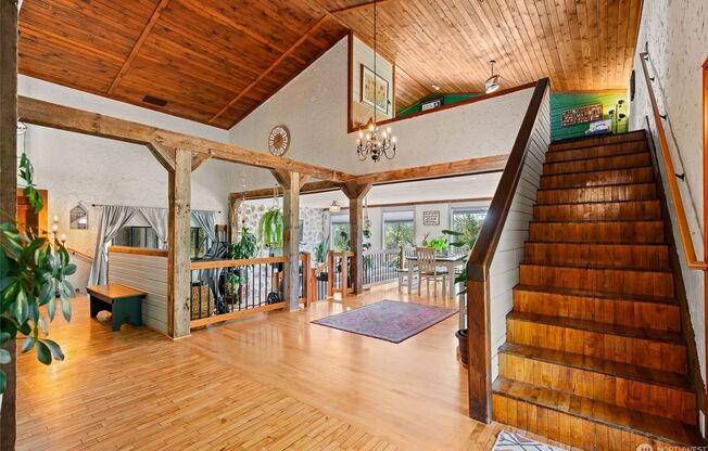Distinctive Home with Resort Amenities