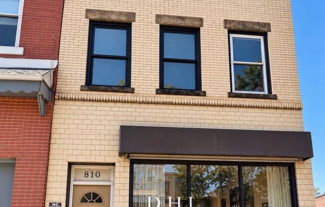 810 Amity Street