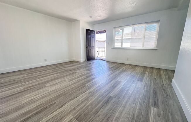 2 beds, 1 bath, 800 sqft, $2,300, Unit D