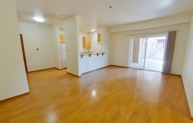 2 beds, 1 bath, $1,700, Unit 103