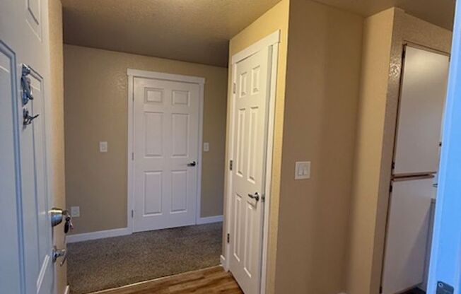 2 beds, 1 bath, 986 sqft, $1,599, Unit 183-108
